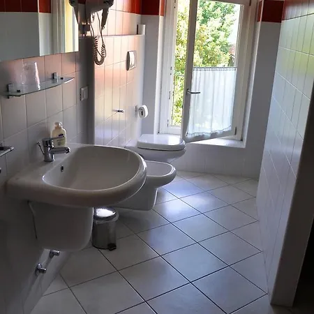 Residenza Molinatto 호스텔 *